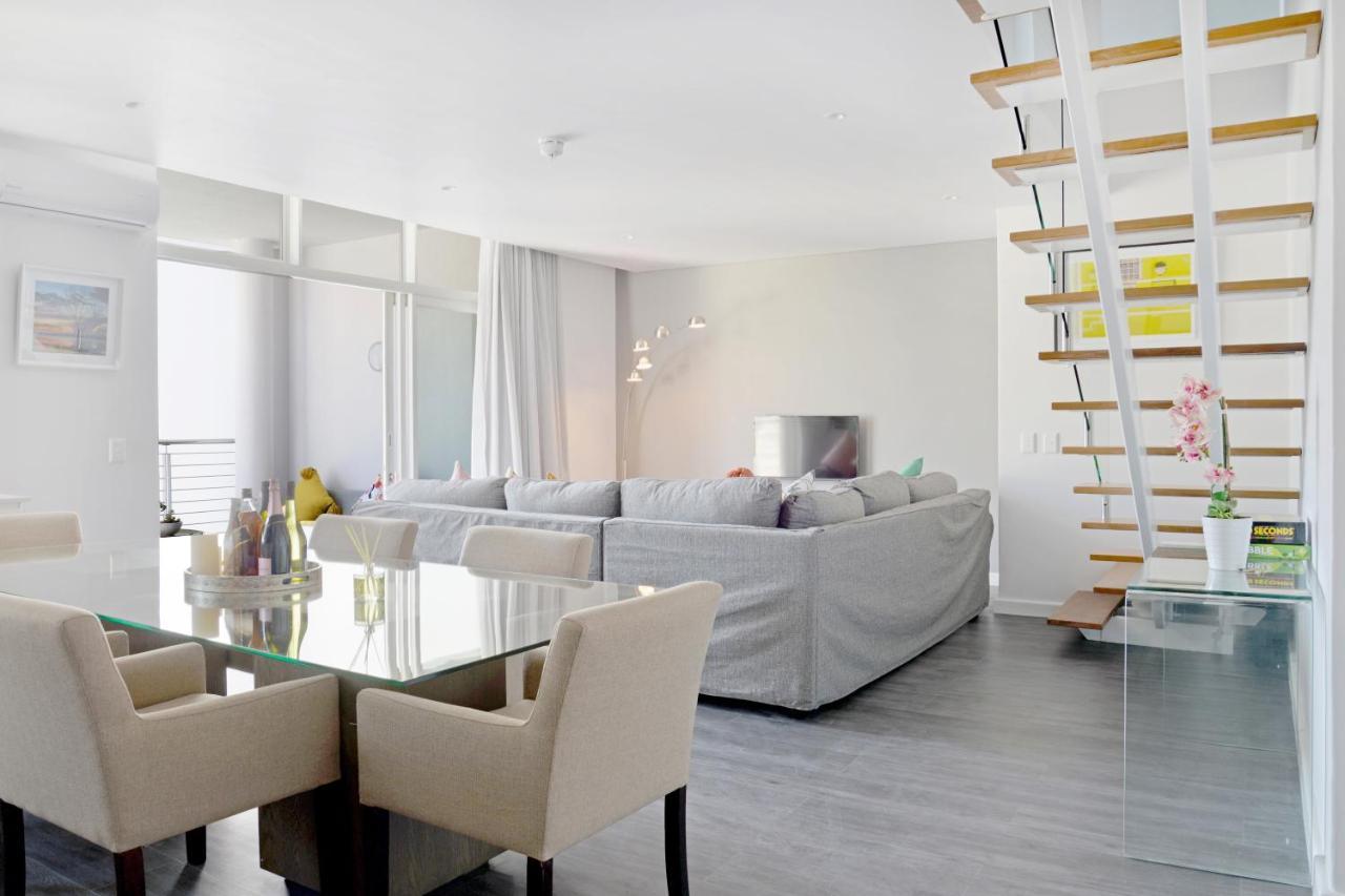 Naomi - Designer Penthouse In The Heart Of Cape Town