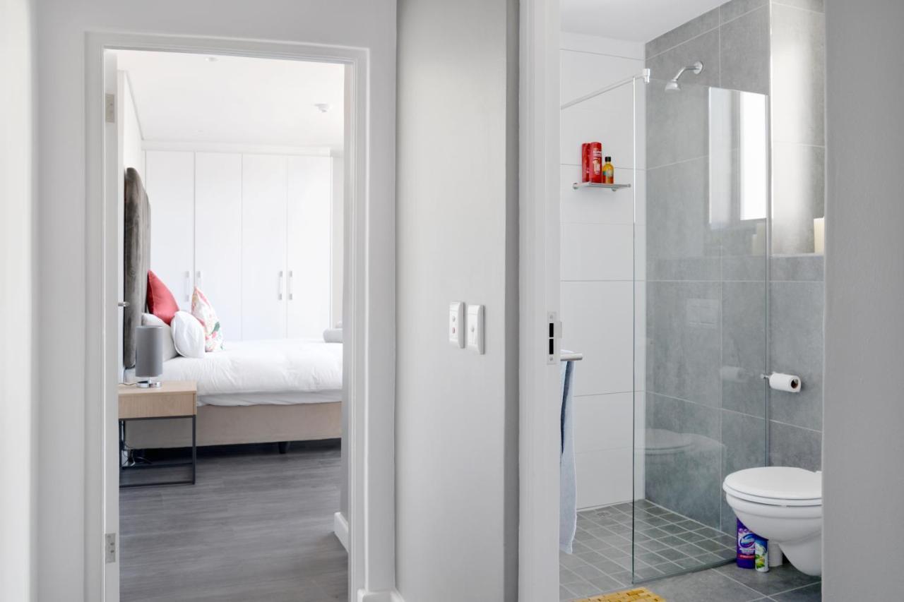 Naomi - Designer Penthouse In The Heart Of