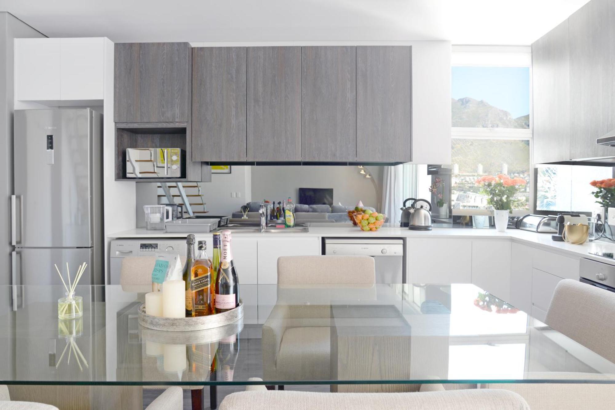 Naomi - Designer Penthouse In The Heart Of Cape Town
