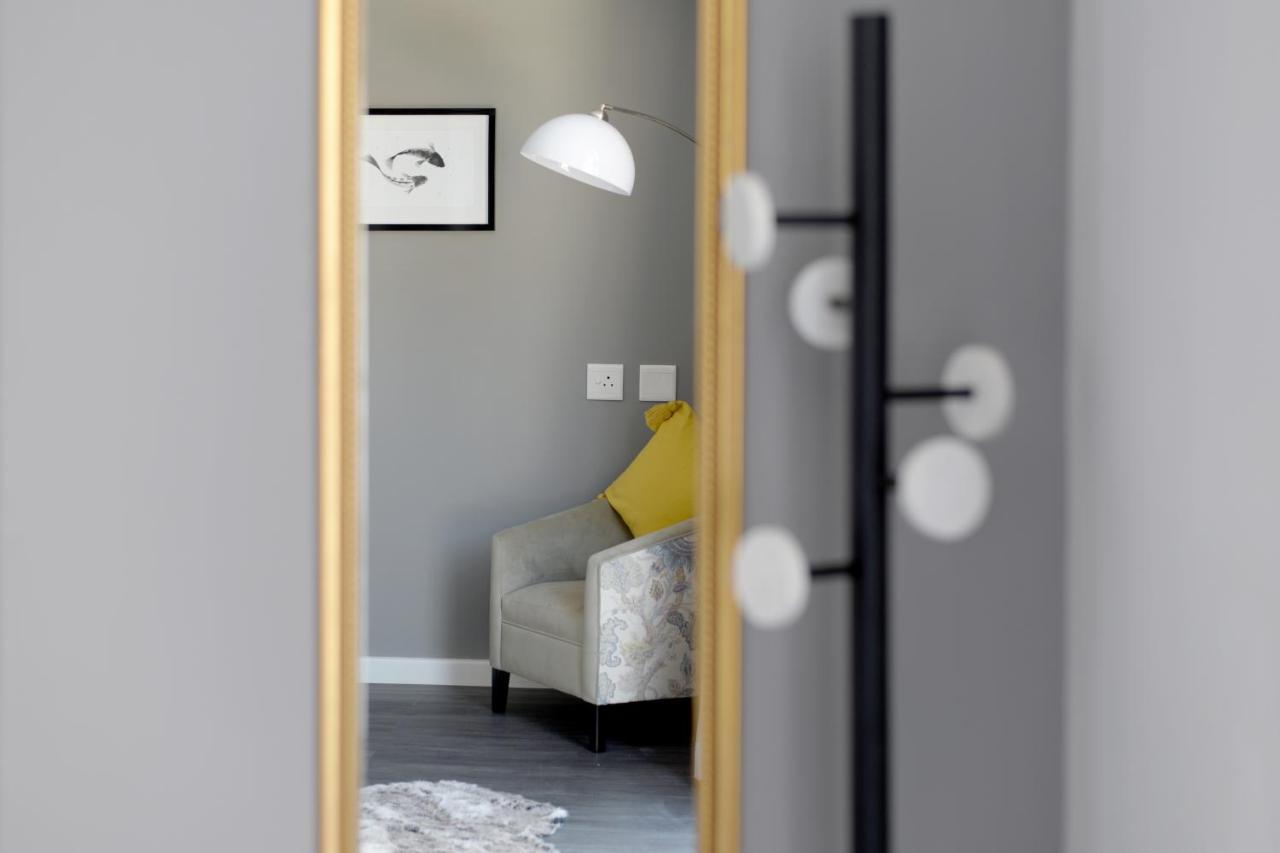 Naomi - Designer Penthouse In The Heart Of Apartamento